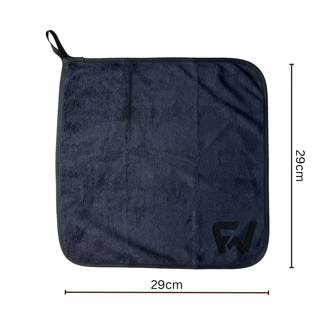 All-in-one Kühltasche Inkl. Mikrofasertuch - Perfekt organisiert am See